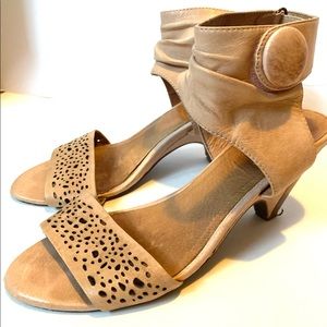 Miz Mooz Kitten Heels size 8.5